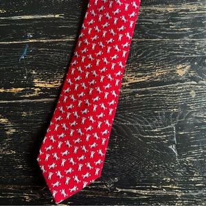 Vineyard Vines Wall Street Bulls and Bears 100% silk tie